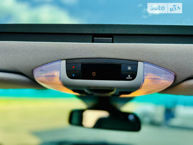 Черный Мерседес Виано, объемом двигателя 2.99 л и пробегом 152 тыс. км за 33000 $, фото 18 на Automoto.ua