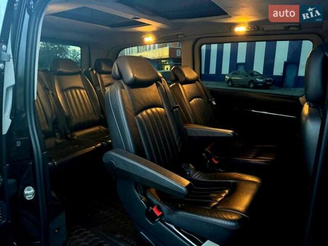 Черный Мерседес Виано, объемом двигателя 2.2 л и пробегом 300 тыс. км за 19500 $, фото 11 на Automoto.ua