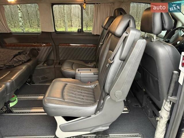 Черный Мерседес Виано, объемом двигателя 2.14 л и пробегом 286 тыс. км за 18700 $, фото 4 на Automoto.ua