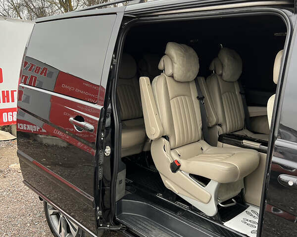 Чорний Мерседес Віано, об'ємом двигуна 2.14 л та пробігом 335 тис. км за 22200 $, фото 16 на Automoto.ua