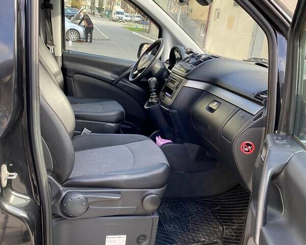 Черный Мерседес Виано, объемом двигателя 2.14 л и пробегом 274 тыс. км за 19800 $, фото 21 на Automoto.ua