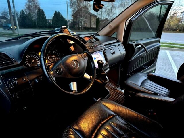 Черный Мерседес Виано, объемом двигателя 2 л и пробегом 200 тыс. км за 19500 $, фото 6 на Automoto.ua