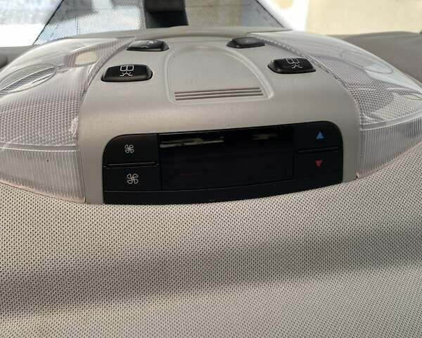 Черный Мерседес Виано, объемом двигателя 2.14 л и пробегом 274 тыс. км за 19800 $, фото 1 на Automoto.ua