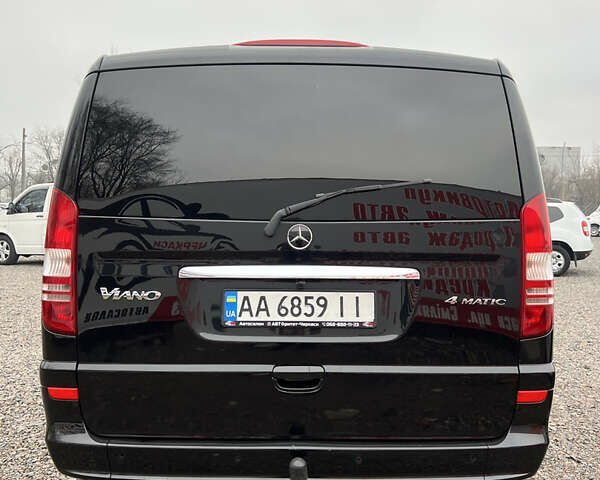 Чорний Мерседес Віано, об'ємом двигуна 2.14 л та пробігом 335 тис. км за 22200 $, фото 4 на Automoto.ua
