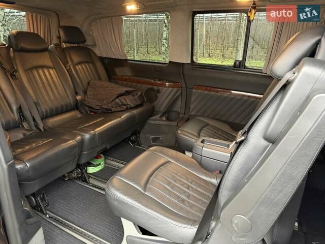 Черный Мерседес Виано, объемом двигателя 2.14 л и пробегом 286 тыс. км за 18700 $, фото 7 на Automoto.ua