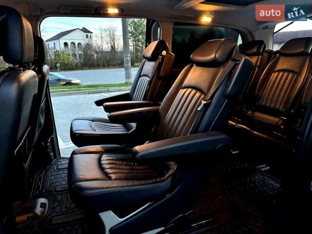 Черный Мерседес Виано, объемом двигателя 2.2 л и пробегом 300 тыс. км за 19500 $, фото 6 на Automoto.ua