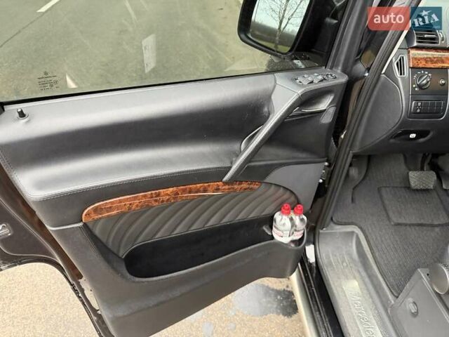 Черный Мерседес Виано, объемом двигателя 2.14 л и пробегом 286 тыс. км за 18700 $, фото 16 на Automoto.ua