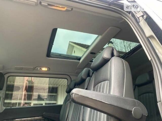 Чорний Мерседес Віано, об'ємом двигуна 2.14 л та пробігом 278 тис. км за 19500 $, фото 10 на Automoto.ua