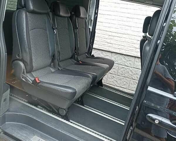 Чорний Мерседес Віано, об'ємом двигуна 2.14 л та пробігом 225 тис. км за 16990 $, фото 7 на Automoto.ua