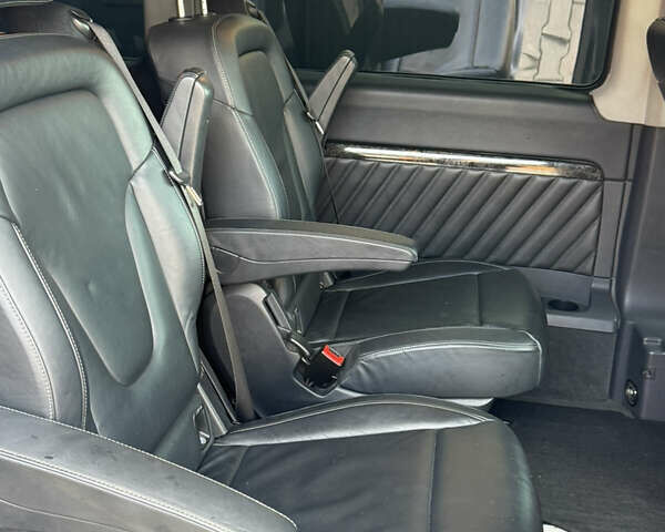 Черный Мерседес Виано, объемом двигателя 2.99 л и пробегом 290 тыс. км за 20900 $, фото 14 на Automoto.ua