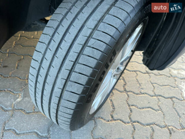 Черный Мерседес Виано, объемом двигателя 2.2 л и пробегом 306 тыс. км за 16500 $, фото 9 на Automoto.ua