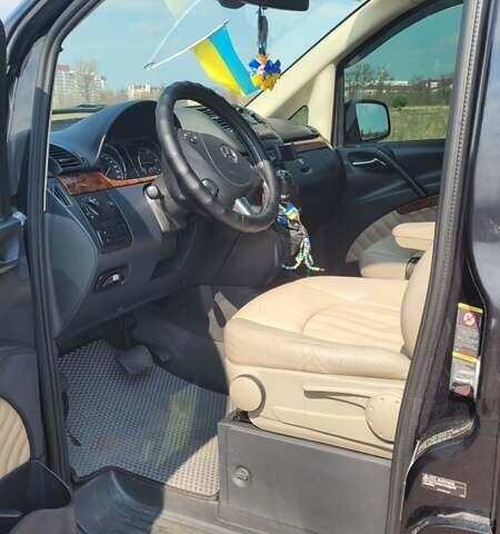 Черный Мерседес Виано, объемом двигателя 2.2 л и пробегом 260 тыс. км за 22500 $, фото 10 на Automoto.ua