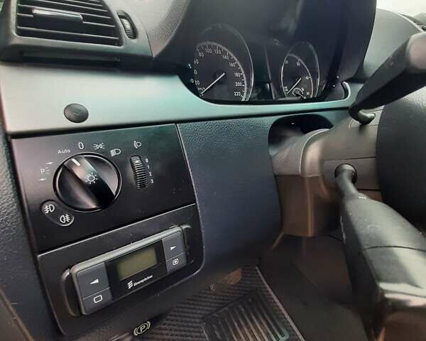 Чорний Мерседес Віано, об'ємом двигуна 2.14 л та пробігом 500 тис. км за 18900 $, фото 11 на Automoto.ua