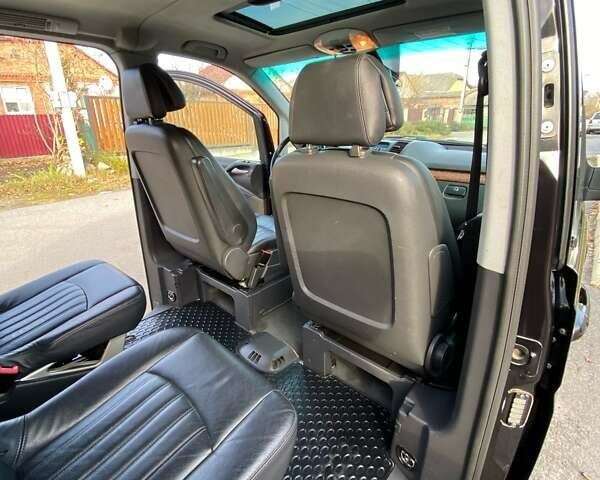 Черный Мерседес Виано, объемом двигателя 2.14 л и пробегом 380 тыс. км за 22000 $, фото 37 на Automoto.ua