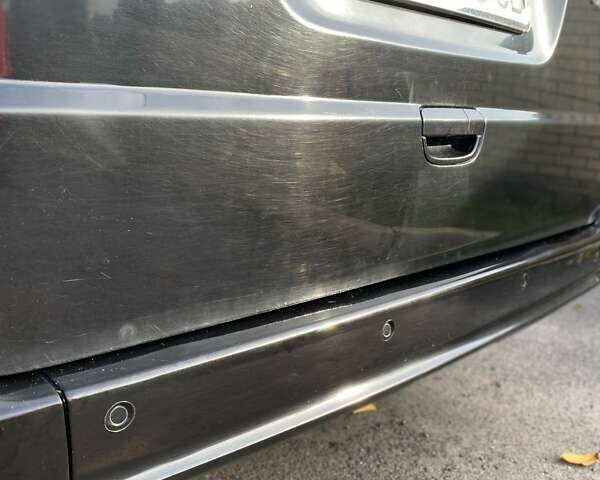 Черный Мерседес Виано, объемом двигателя 2.14 л и пробегом 380 тыс. км за 22000 $, фото 12 на Automoto.ua