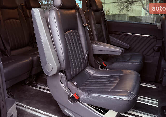 Черный Мерседес Виано, объемом двигателя 2.99 л и пробегом 284 тыс. км за 27500 $, фото 14 на Automoto.ua