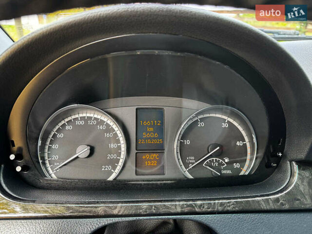 Мерседес Виано 2012 в Киеве на Automoto.ua Черный Мерседес Виано, объемом двигателя 2.2 л и пробегом 148 тыс. км за 22340 $, фото 13 на Automoto.ua