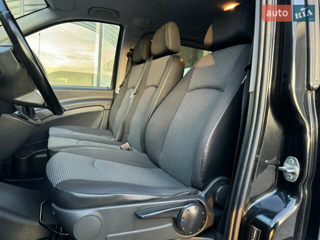 Черный Мерседес Виано, объемом двигателя 2.2 л и пробегом 306 тыс. км за 16500 $, фото 48 на Automoto.ua