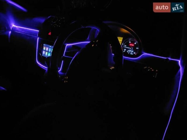 Чорний Мерседес Віано, об'ємом двигуна 2.14 л та пробігом 497 тис. км за 6000 $, фото 1 на Automoto.ua