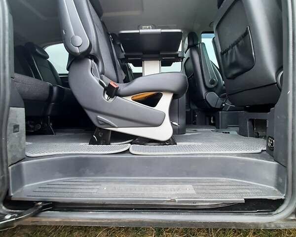 Чорний Мерседес Віано, об'ємом двигуна 2.14 л та пробігом 500 тис. км за 18900 $, фото 29 на Automoto.ua