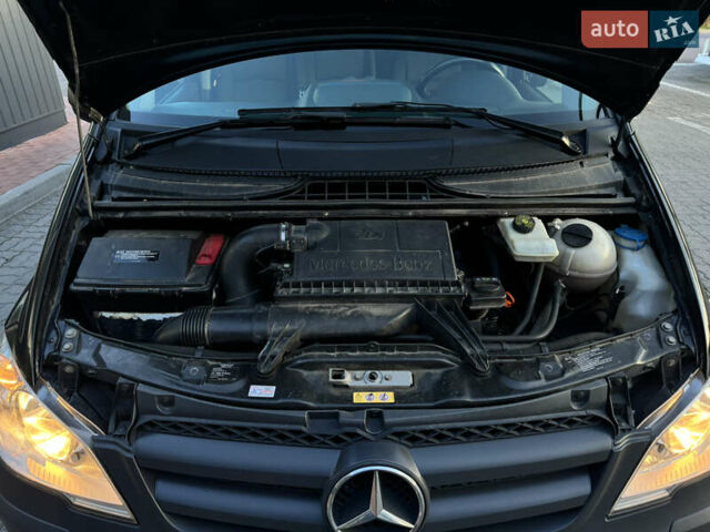 Черный Мерседес Виано, объемом двигателя 2.2 л и пробегом 306 тыс. км за 16500 $, фото 77 на Automoto.ua