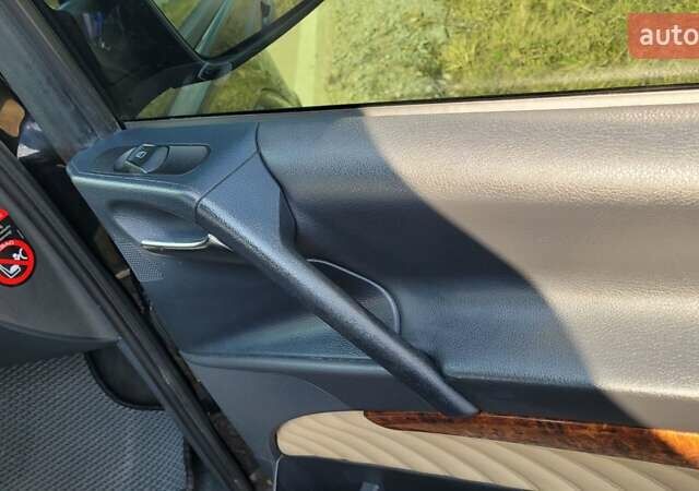 Черный Мерседес Виано, объемом двигателя 2.2 л и пробегом 260 тыс. км за 22500 $, фото 23 на Automoto.ua