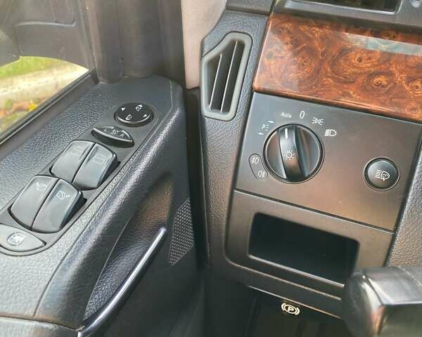 Черный Мерседес Виано, объемом двигателя 2.14 л и пробегом 380 тыс. км за 22000 $, фото 28 на Automoto.ua