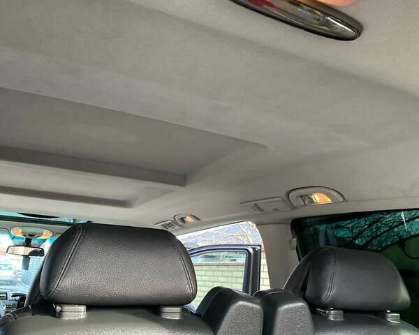 Черный Мерседес Виано, объемом двигателя 2.14 л и пробегом 380 тыс. км за 22000 $, фото 40 на Automoto.ua