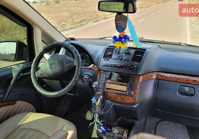 Черный Мерседес Виано, объемом двигателя 2.2 л и пробегом 260 тыс. км за 22500 $, фото 20 на Automoto.ua