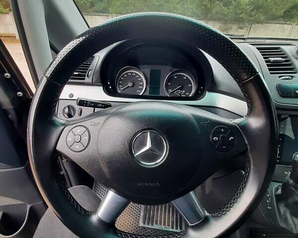 Чорний Мерседес Віано, об'ємом двигуна 2.14 л та пробігом 500 тис. км за 18900 $, фото 12 на Automoto.ua