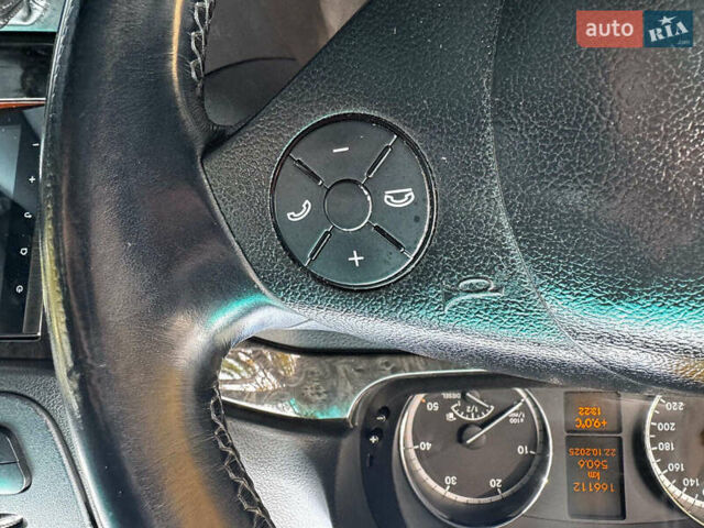 Мерседес Виано 2012 в Киеве на Automoto.ua Черный Мерседес Виано, объемом двигателя 2.2 л и пробегом 148 тыс. км за 22340 $, фото 16 на Automoto.ua