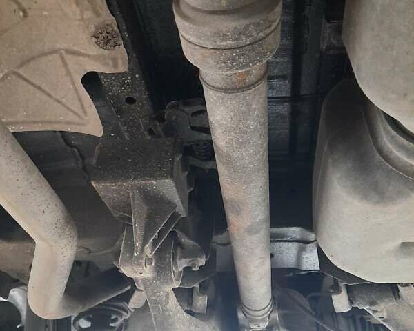 Чорний Мерседес Віано, об'ємом двигуна 2.14 л та пробігом 500 тис. км за 18900 $, фото 22 на Automoto.ua