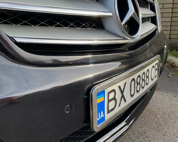 Черный Мерседес Виано, объемом двигателя 2.14 л и пробегом 380 тыс. км за 22000 $, фото 10 на Automoto.ua