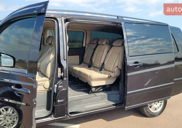 Черный Мерседес Виано, объемом двигателя 2.2 л и пробегом 260 тыс. км за 22500 $, фото 4 на Automoto.ua