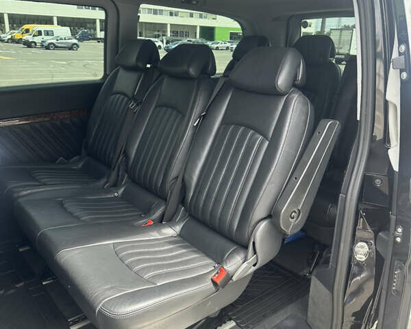 Черный Мерседес Виано, объемом двигателя 2.14 л и пробегом 271 тыс. км за 21800 $, фото 4 на Automoto.ua