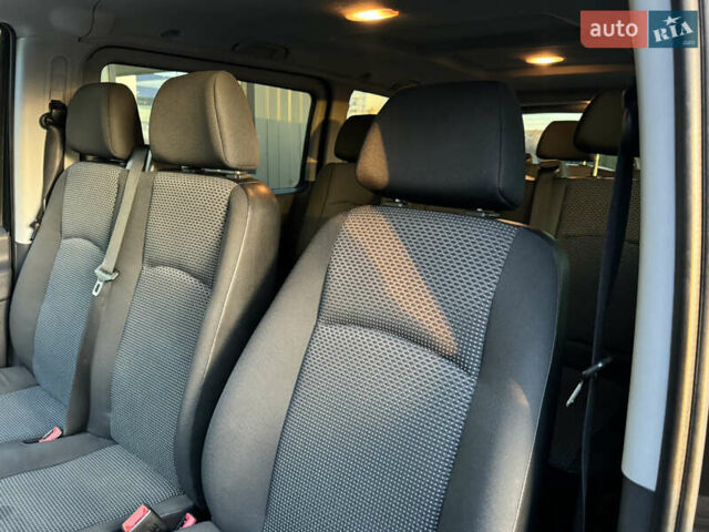 Черный Мерседес Виано, объемом двигателя 2.2 л и пробегом 306 тыс. км за 16500 $, фото 49 на Automoto.ua