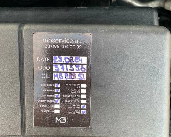 Черный Мерседес Виано, объемом двигателя 2.14 л и пробегом 380 тыс. км за 22000 $, фото 17 на Automoto.ua
