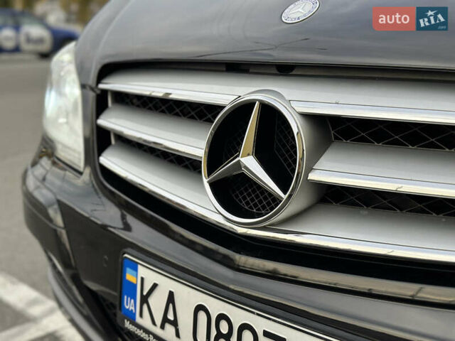 Мерседес Виано 2013 в Киеве на Automoto.ua Черный Мерседес Виано, объемом двигателя 3.5 л и пробегом 180 тыс. км за 18900 $, фото 46 на Automoto.ua