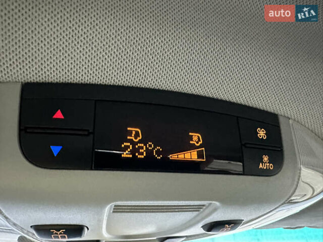 Мерседес Виано 2013 в Киеве на Automoto.ua Черный Мерседес Виано, объемом двигателя 3.5 л и пробегом 180 тыс. км за 18900 $, фото 56 на Automoto.ua