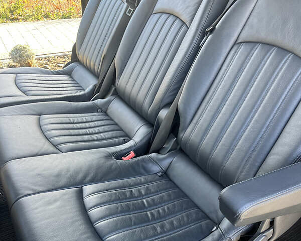 Черный Мерседес Виано, объемом двигателя 2.99 л и пробегом 301 тыс. км за 25999 $, фото 14 на Automoto.ua