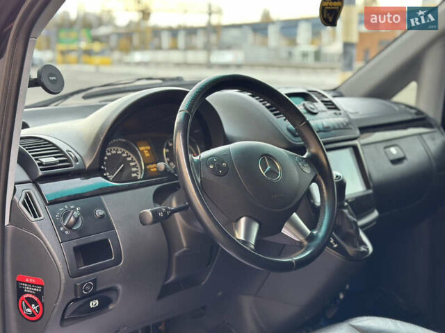 Мерседес Виано 2013 в Киеве на Automoto.ua Черный Мерседес Виано, объемом двигателя 3.5 л и пробегом 180 тыс. км за 18900 $, фото 49 на Automoto.ua