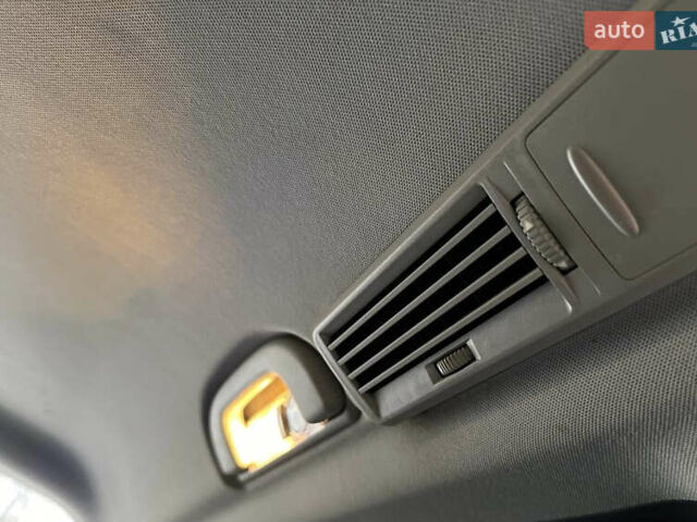 Мерседес Виано 2013 в Киеве на Automoto.ua Черный Мерседес Виано, объемом двигателя 3.5 л и пробегом 180 тыс. км за 18900 $, фото 44 на Automoto.ua