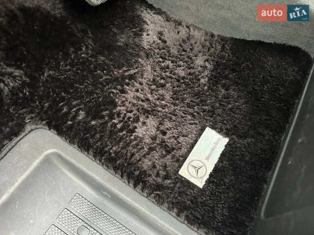 Мерседес Виано 2013 в Киеве на Automoto.ua Черный Мерседес Виано, объемом двигателя 3.5 л и пробегом 180 тыс. км за 18900 $, фото 31 на Automoto.ua