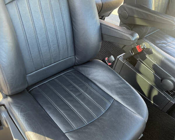 Черный Мерседес Виано, объемом двигателя 2.99 л и пробегом 301 тыс. км за 25999 $, фото 20 на Automoto.ua