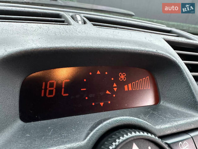 Мерседес Виано 2013 в Киеве на Automoto.ua Черный Мерседес Виано, объемом двигателя 3.5 л и пробегом 180 тыс. км за 18900 $, фото 17 на Automoto.ua