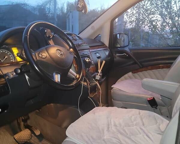 Чорний Мерседес Віано, об'ємом двигуна 2.99 л та пробігом 300 тис. км за 25000 $, фото 8 на Automoto.ua