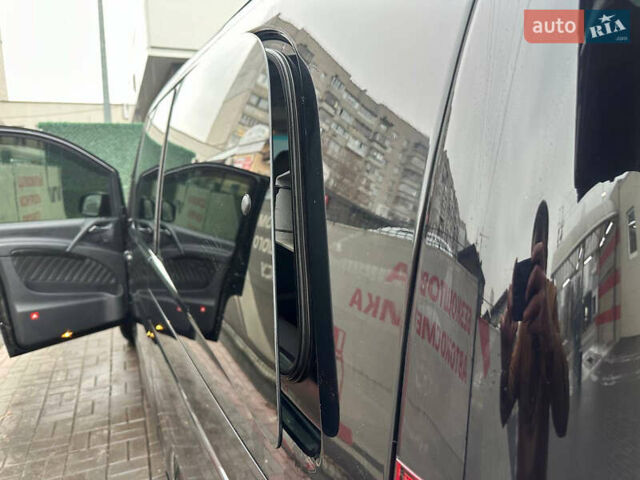 Мерседес Виано 2013 в Киеве на Automoto.ua Черный Мерседес Виано, объемом двигателя 3.5 л и пробегом 180 тыс. км за 18900 $, фото 45 на Automoto.ua