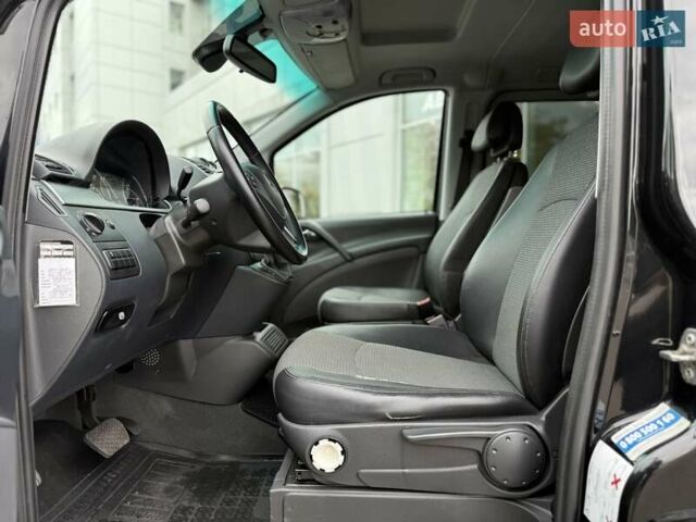 Черный Мерседес Виано, объемом двигателя 2.14 л и пробегом 238 тыс. км за 21500 $, фото 12 на Automoto.ua