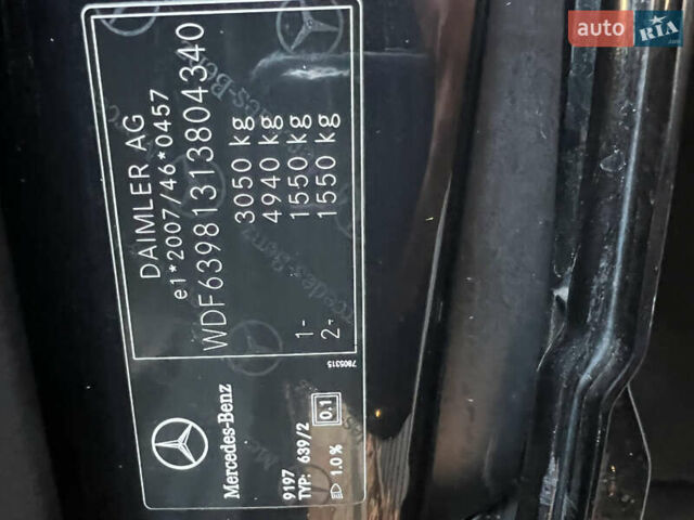 Чорний Мерседес Віано, об'ємом двигуна 2.14 л та пробігом 295 тис. км за 23200 $, фото 36 на Automoto.ua
