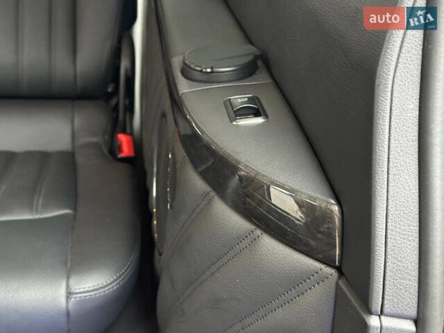 Мерседес Виано 2013 в Киеве на Automoto.ua Черный Мерседес Виано, объемом двигателя 3.5 л и пробегом 180 тыс. км за 18900 $, фото 33 на Automoto.ua